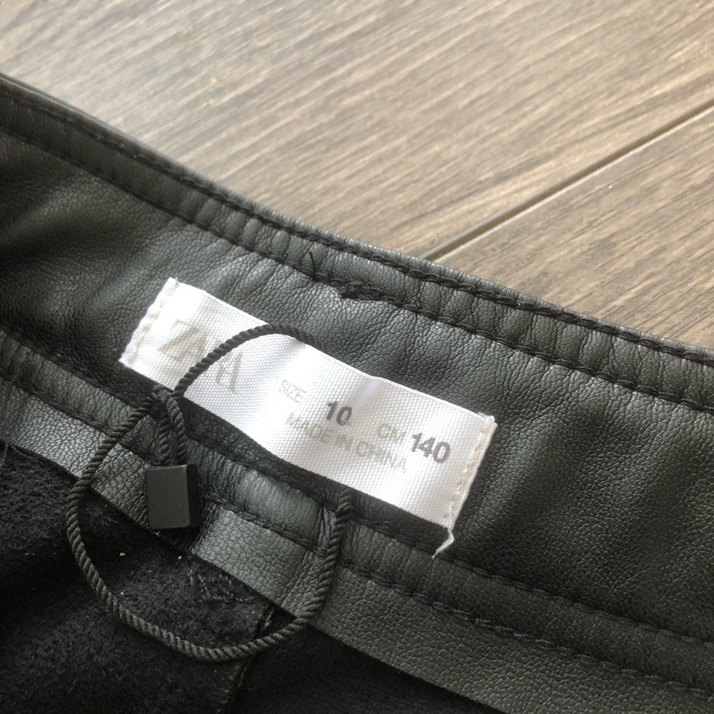 Zara Black‎ Faux Leather Wide Leg Pants | Size 10 - Picture 3 of 6